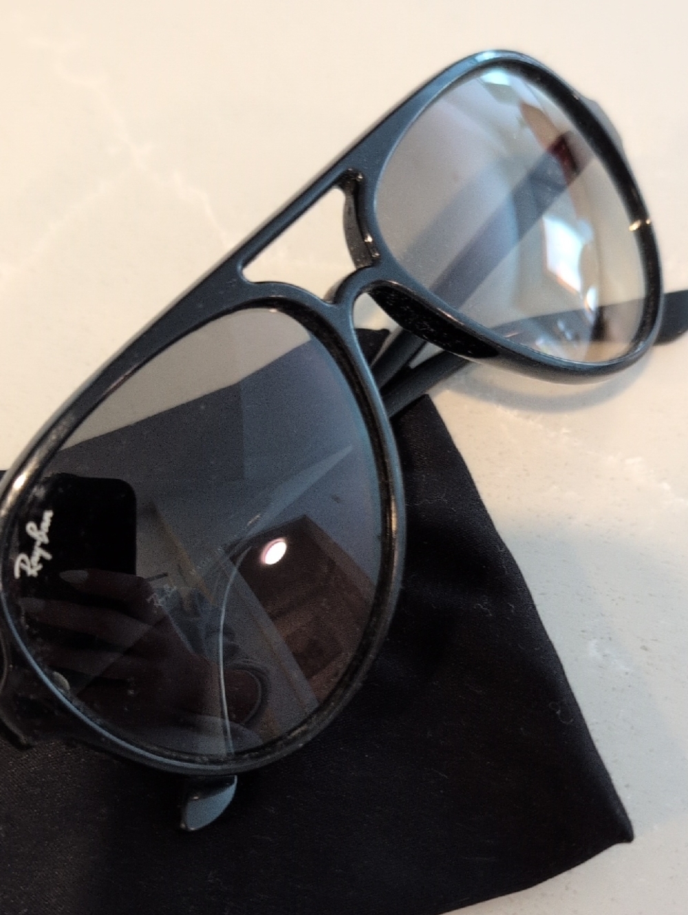 Ray-Ban Black Aviator-Style Sunglasses with Dark Lenses